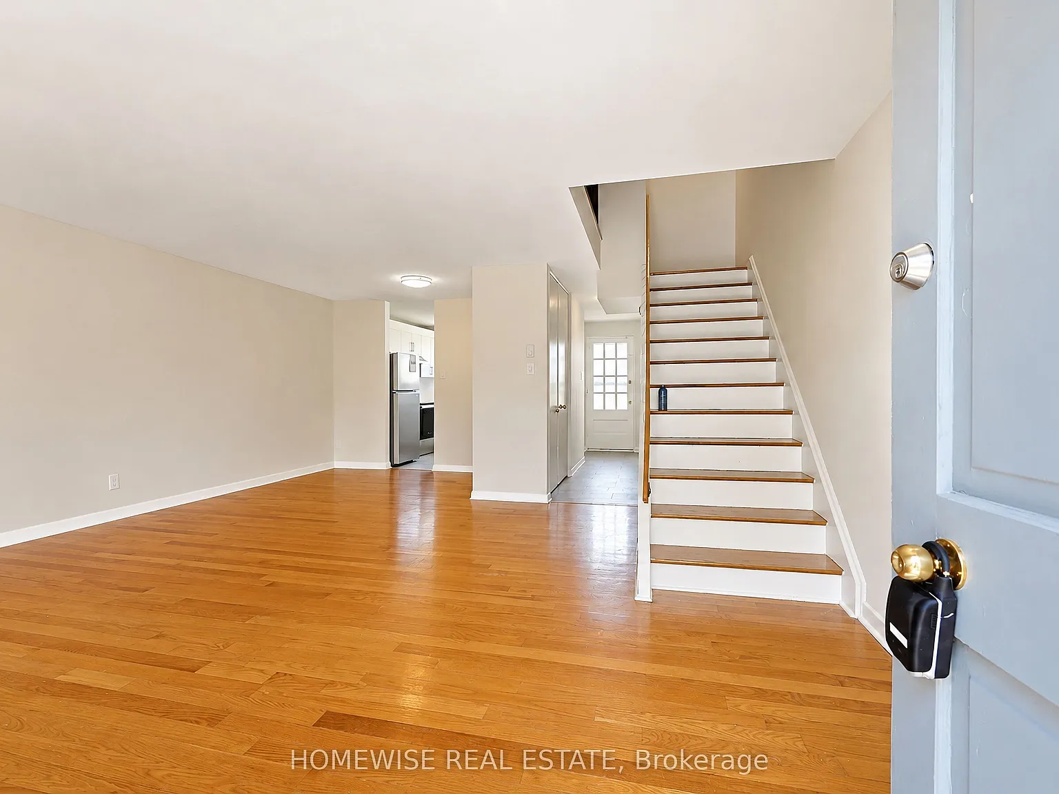 3 bed, $3,200 — Photo 3
