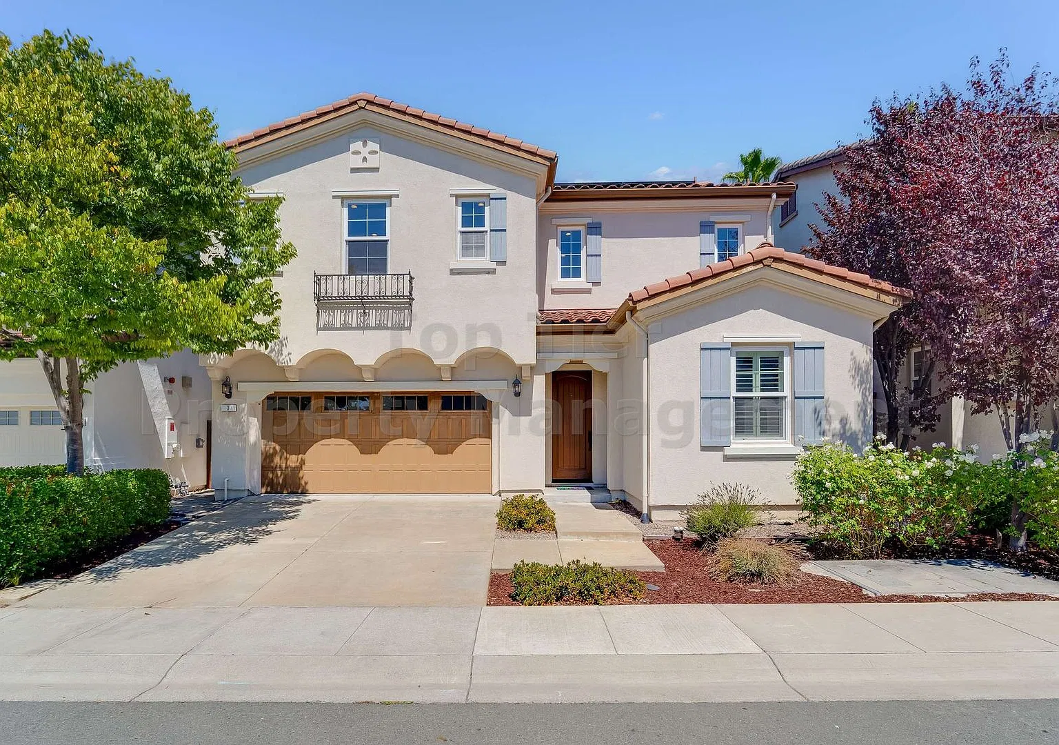 Spectacular 4 bed, 3 bath, 2,558 sq ft House for Rent Now-Available NOW — Photo 1
