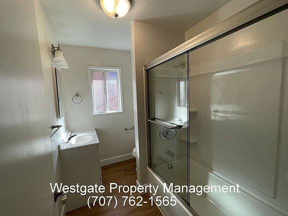 5th image of 308 Stanley St