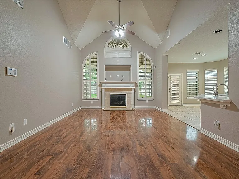 5910 Misty Island Ct — Photo 12