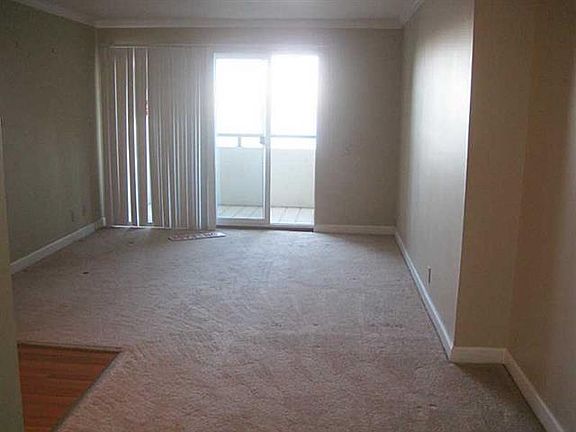3rd image of 1580 Harbor Dr Unit 120