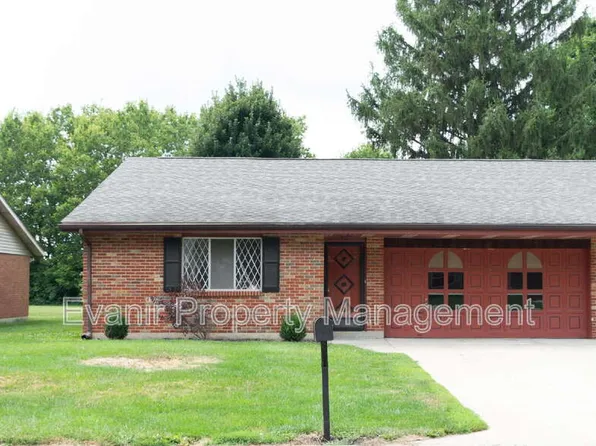 3164 Honeysuckle Dr, Troy, OH 45373