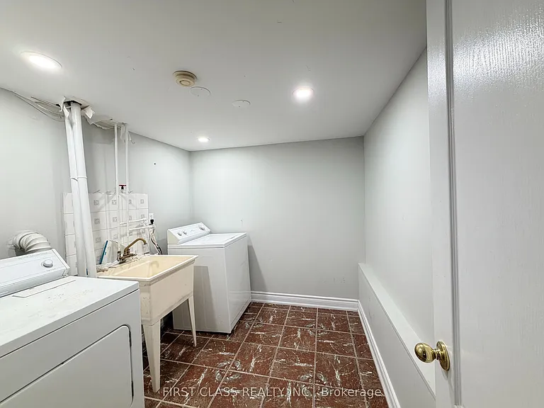 5323 Red Brush Dr #UPPER — Photo 14