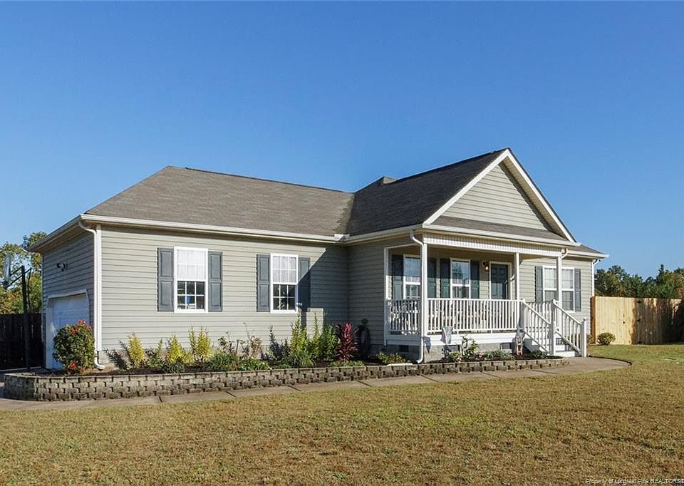 1st image of 120 True Blue Dr