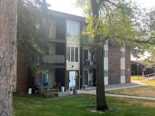 1403 N Washington Ave, Saint Peter, MN 56082