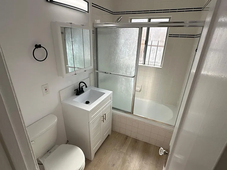 315 N Spaulding Ave #3 — Photo 11
