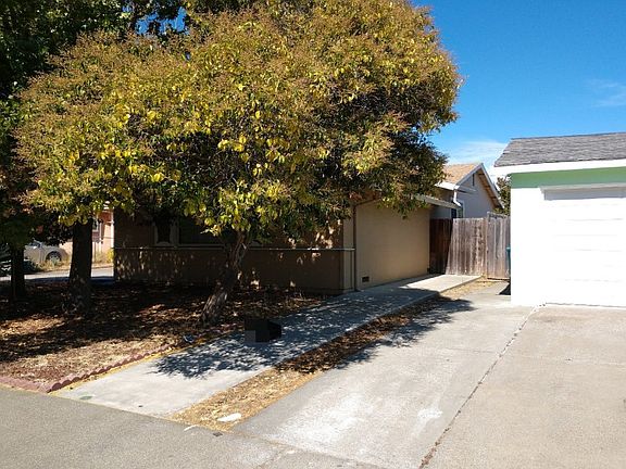 2nd image of 2130 Griffin Dr