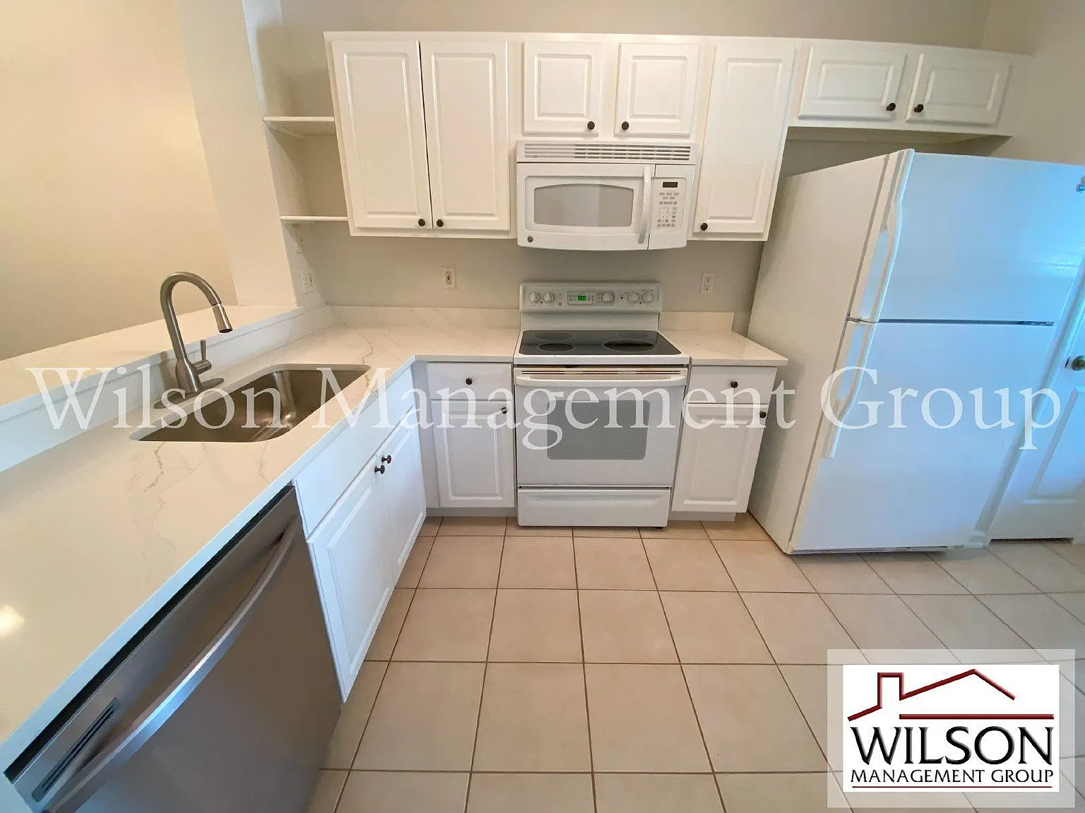 2 bed, 2.5 bath, 1095 sqft, $1,750 — Photo 2
