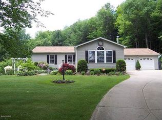 44 Stonehouse Rd, Washington, MA 01223