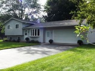 N2665 Melody Ln, Waupaca, WI 54981