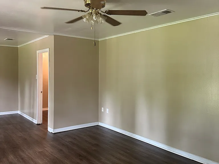 1620 Shannon Rd — Photo 4