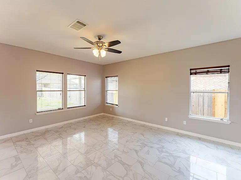 119 Emory Fields Dr — Photo 16