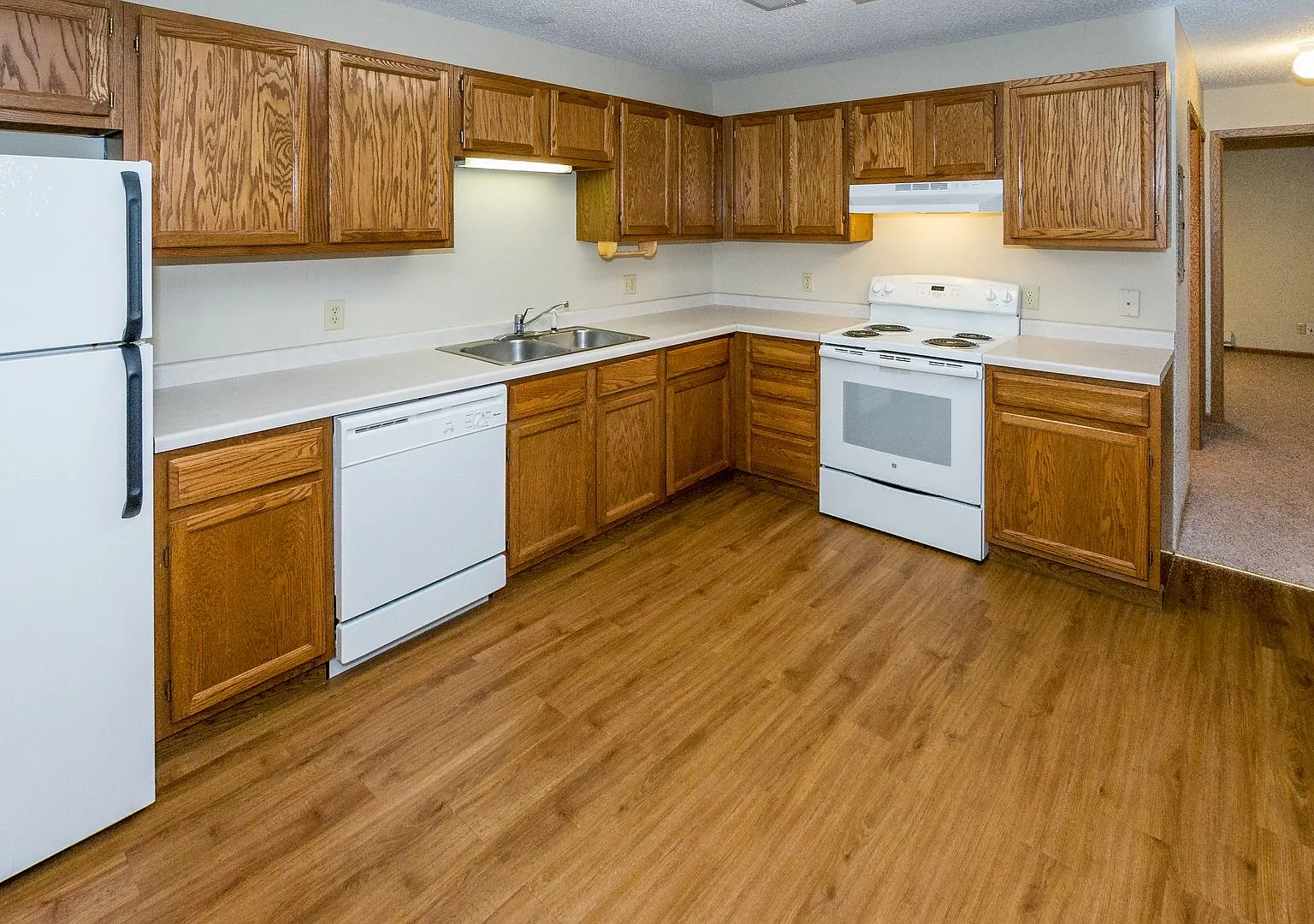 Pine Ridge Apartments — Photo 3