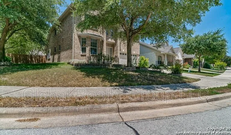 501 Ginsberg Dr — Photo 4
