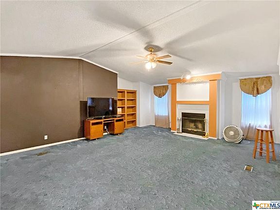 3rd image of 1008 County Road 342