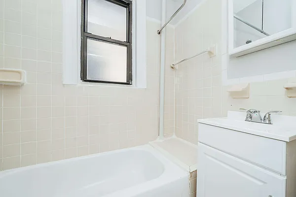 Rented by Nooklyn NYC LLC | media 14