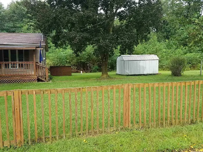 886 Hatcher Ave — Photo 5