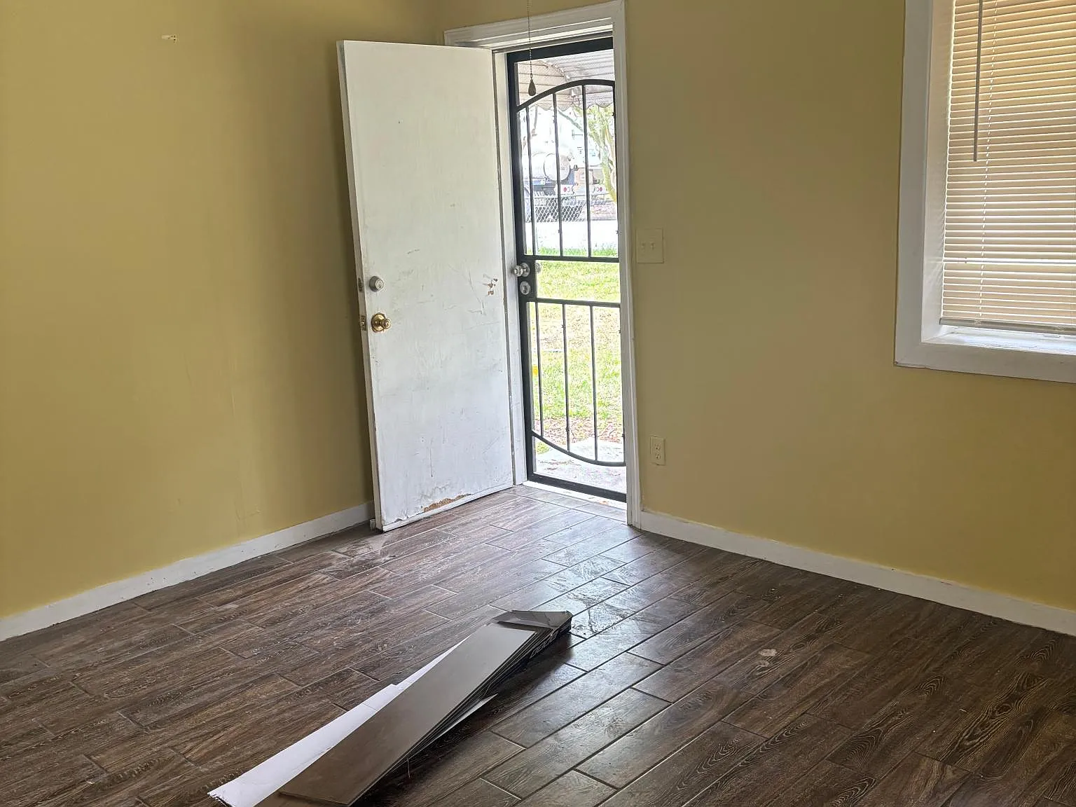 2 bed, 620 sqft, $1,325 — Photo 1