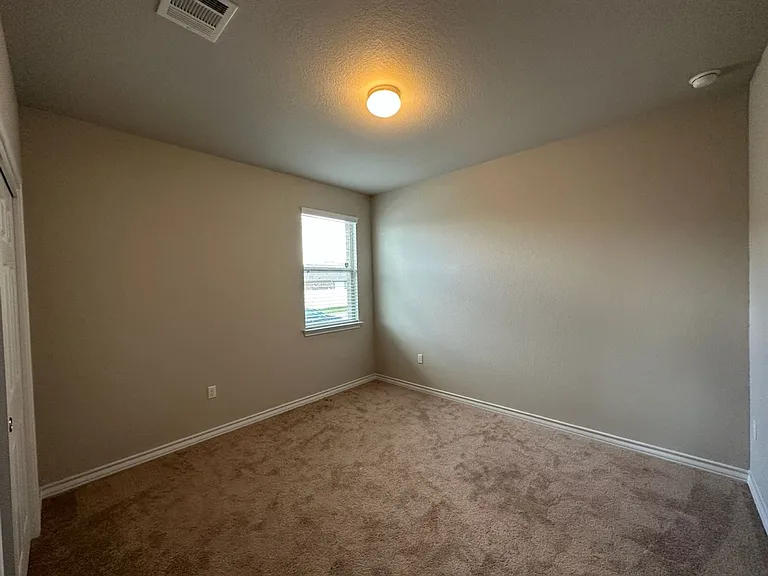 10901 Mickelson Dr — Photo 19