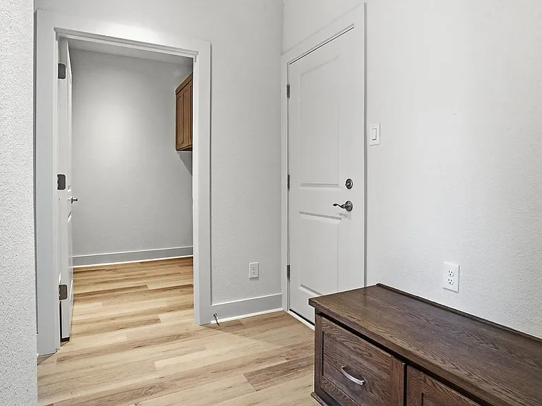 307 Railroad Ave — Photo 19