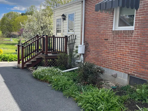 250 East Ave, Greencastle, PA 17225