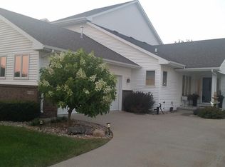 4860 Pinehurst Ct, Pleasant Hill, IA 50327