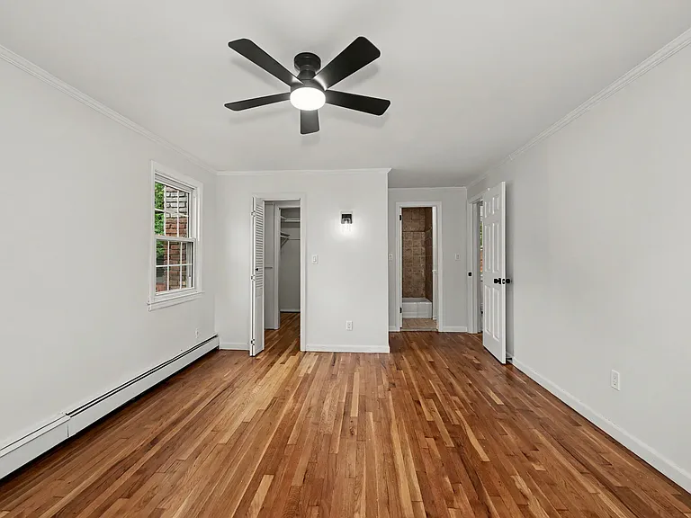 44 Barmore Dr W — Photo 24