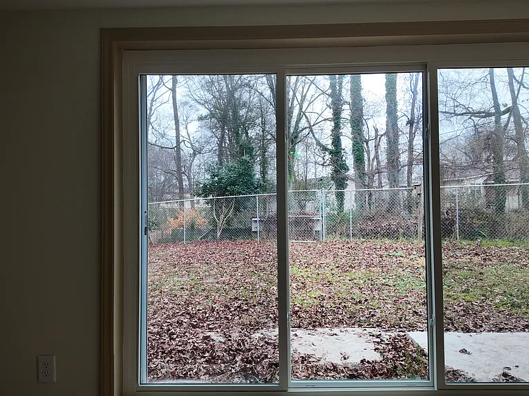 1521 Anthony Dr — Photo 10