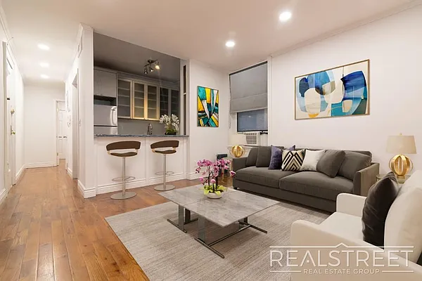 Rented by Real Street Inc | media 2