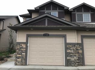 17316 76th St NW, Edmonton, AB T5Z0P4