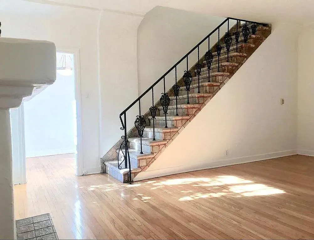 2 bed, 1150 sqft, $2,995 — Photo 3