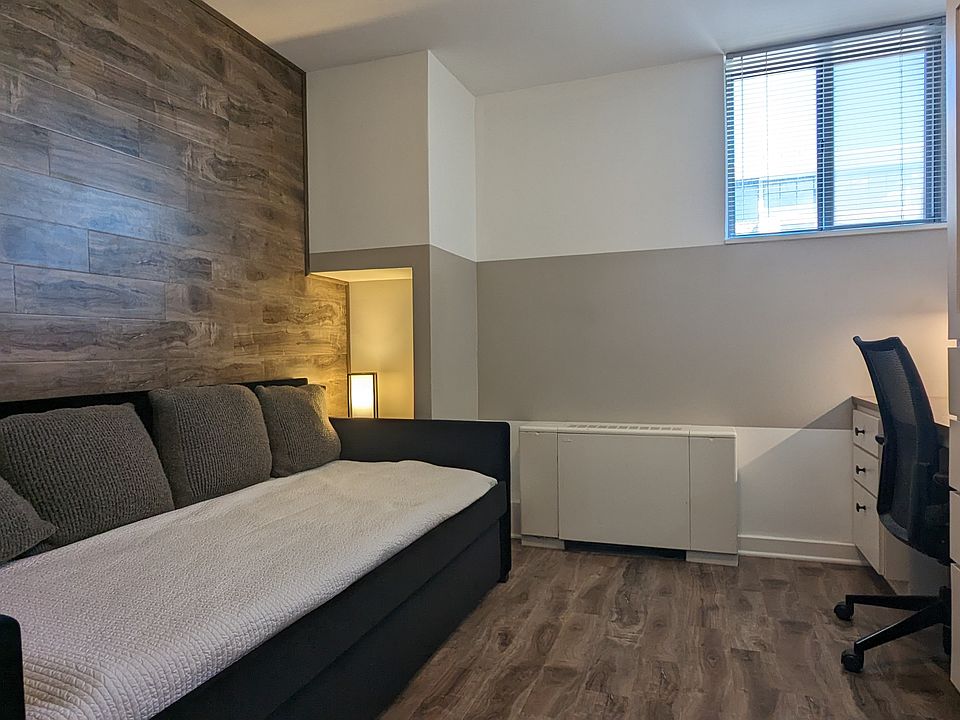 1st image of 600 E 8th St #9JA