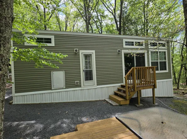107 Redwood Ln, Shohola, PA 18458