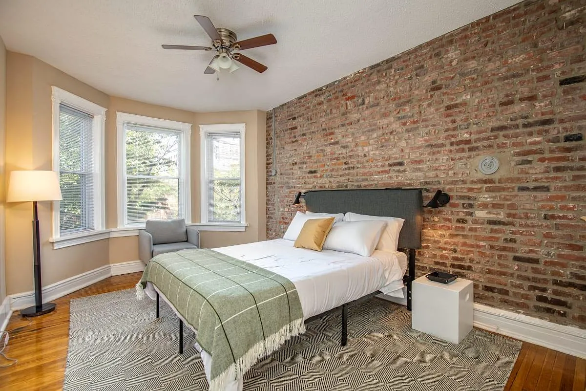 Lyndon Apartment — Photo 1