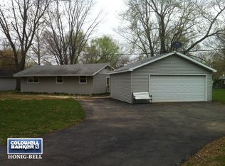 6150 Peart Rd, Morris, IL 60450