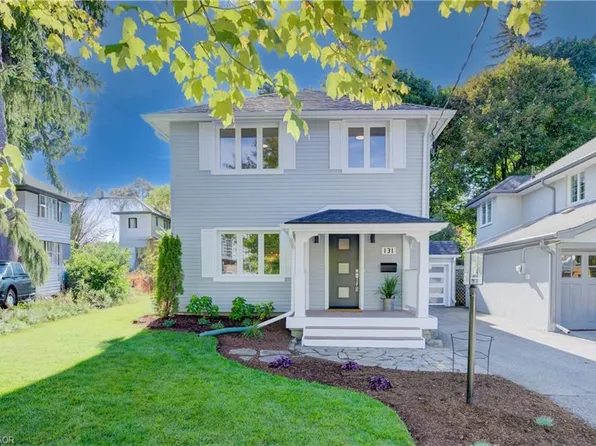 131 Belmont Ave, Waterloo, ON N2L 2A8