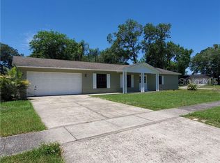 1045 Waterdale Ct, Lutz, FL 33559