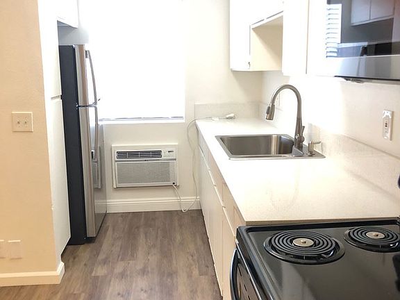 3rd image of 4226 Utah St APT 6