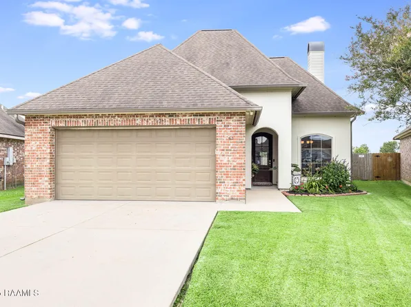 512 Braxton Dr, Youngsville, LA 70592