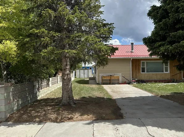216 S California St, Dillon, MT 59725