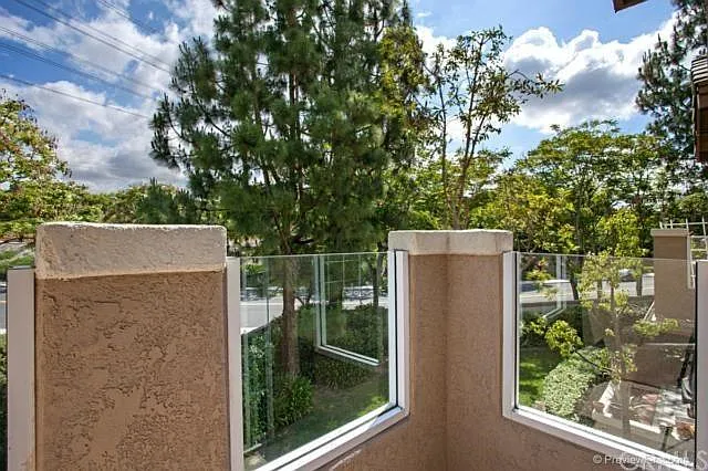 Montara Dr — Photo 13