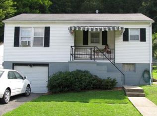 108 Valley Dr, Beaver, WV 25813