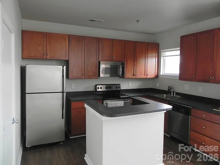 1220 Caldwell St — Photo 7