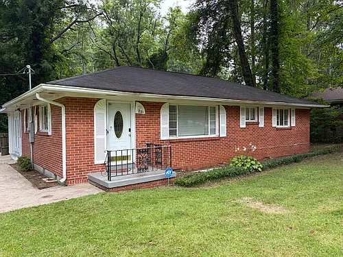 2538 Lancaster Dr Photo 1