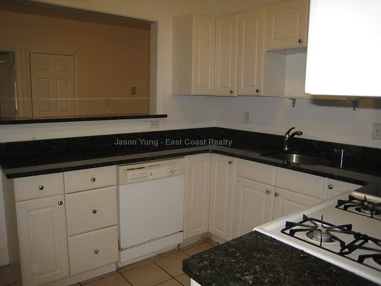 54 Egmont St #1 — Photo 28