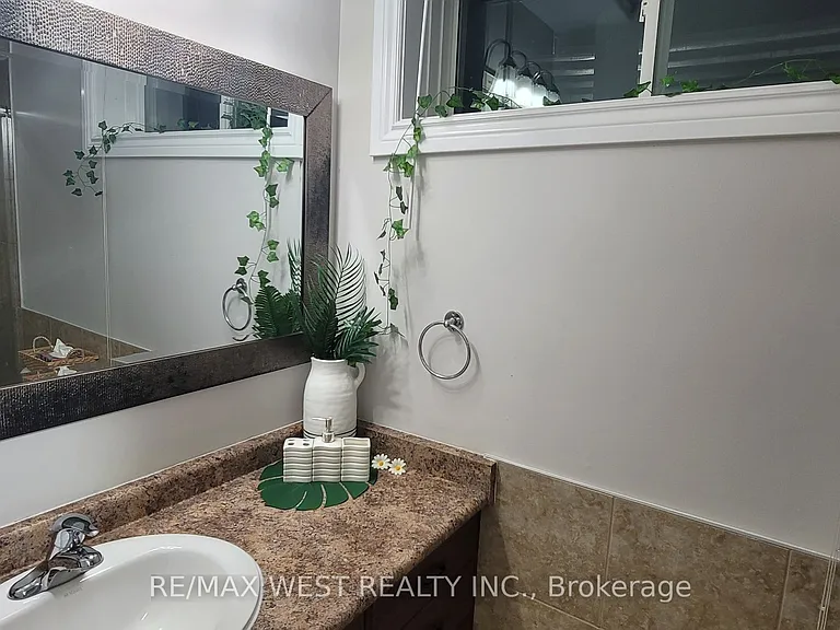 171 Westmeadow Dr #BASEMENT — Photo 10