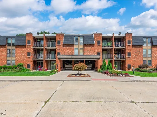 4183 Columbia Rd APT 205, North Olmsted, OH 44070