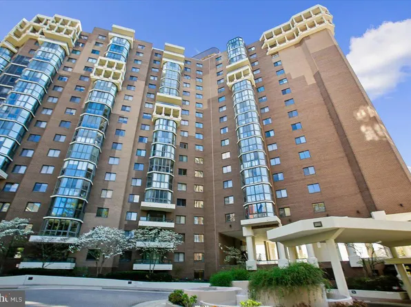1600 N Oak St APT 1221, Arlington, VA 22209