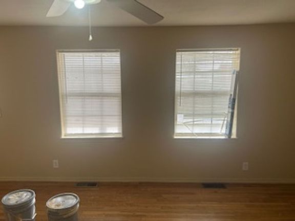 5th image of 317 W Ash St