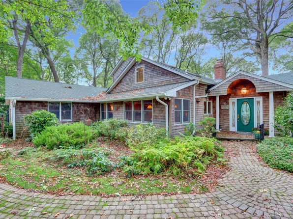 6 Holly Lane, Old Field, NY 11733